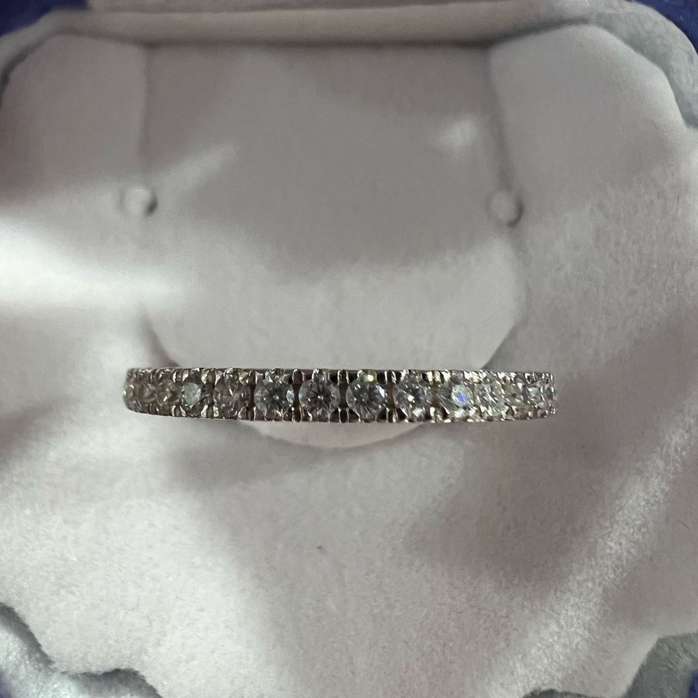 HALF ETERNITY BAND MOISSANITE RING SIZE 6 - Picture 7 of 8